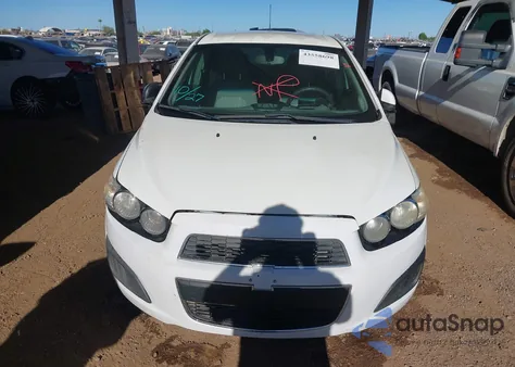 2016 Chevrolet Sonic Lt Auto из США, поврежденный, VIN 1G1JC5SH0G4165117